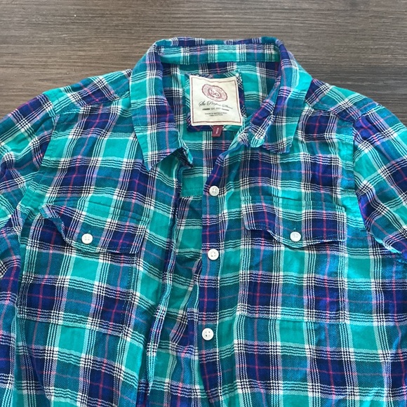 So Brand button down - Picture 2 of 3